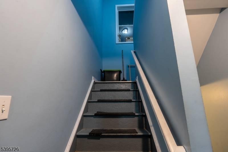 Well maintained, ready to move in 2 Family Home featuring 3 bedrooms apartment on first floor and 3 bedrooms apartment on 2nd floor.