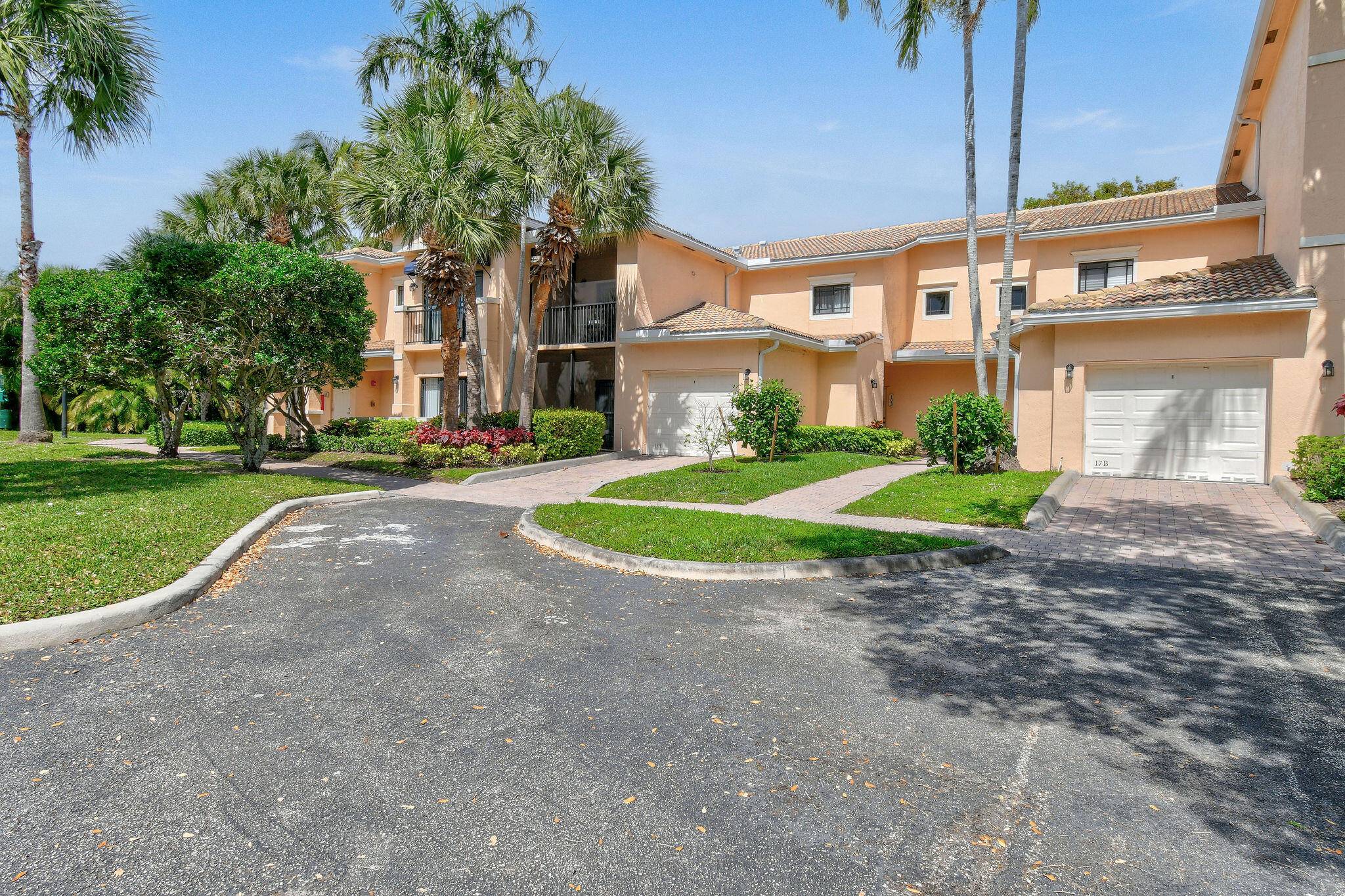 Spacious 3 bedroom available in the Palm Beach Gardens San Matera community.
