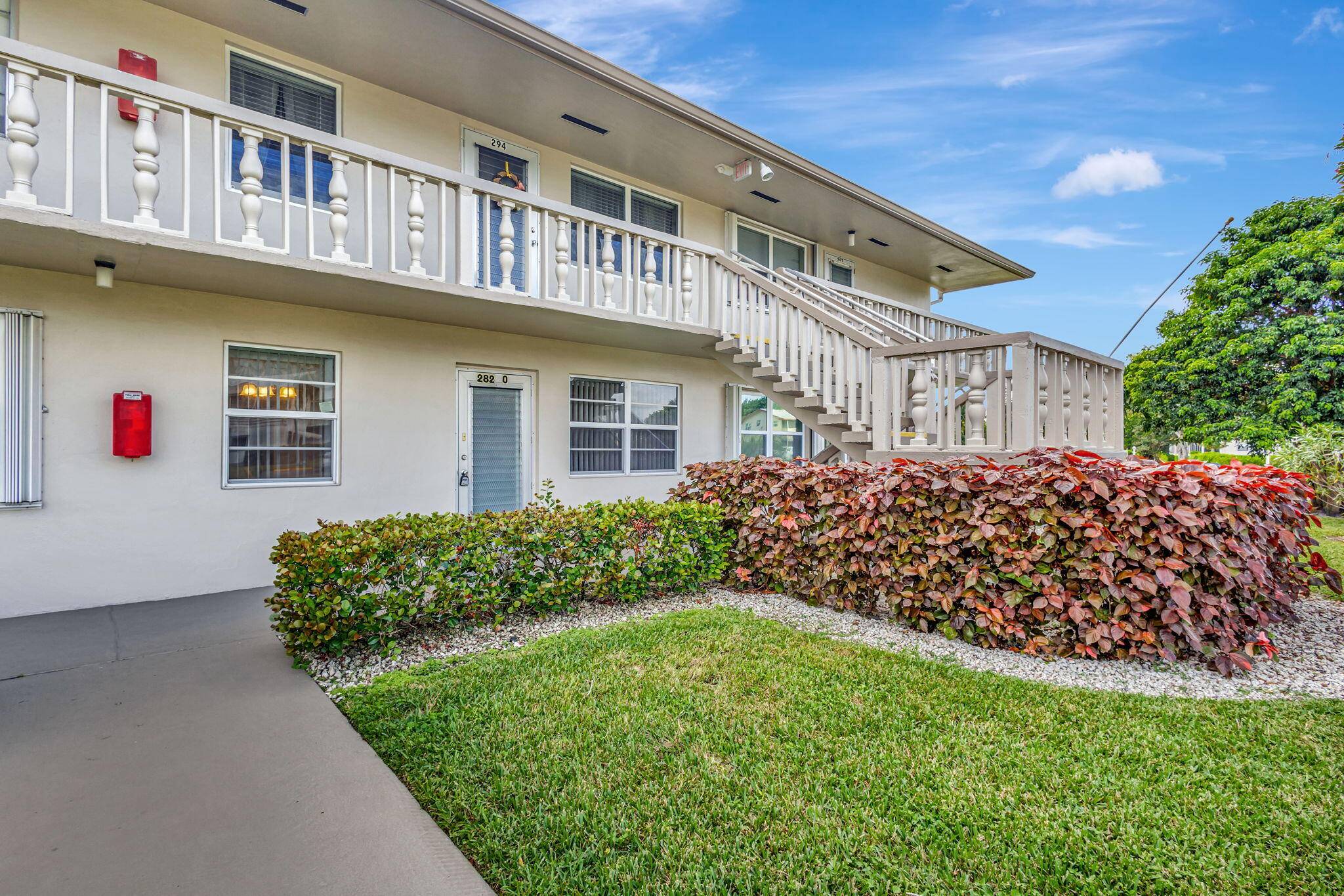 MOVE IN READY BEAUTIFULLY FURNISHED TURNKEY TWO BEDROOM ONE AND A HALF BATH GROUND FLOOR UNIT IN CENTURY VILLAGE HOUSING FOR 55.