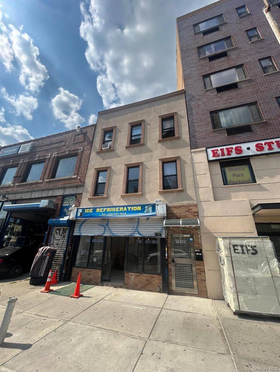 Excellent Commercial Opportunity in the Heart of Queens !
