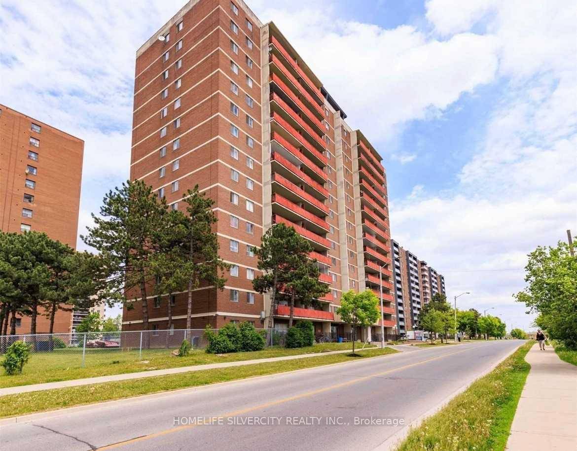 Very Clean And Well Maintained 2 Bedroom Unit.
