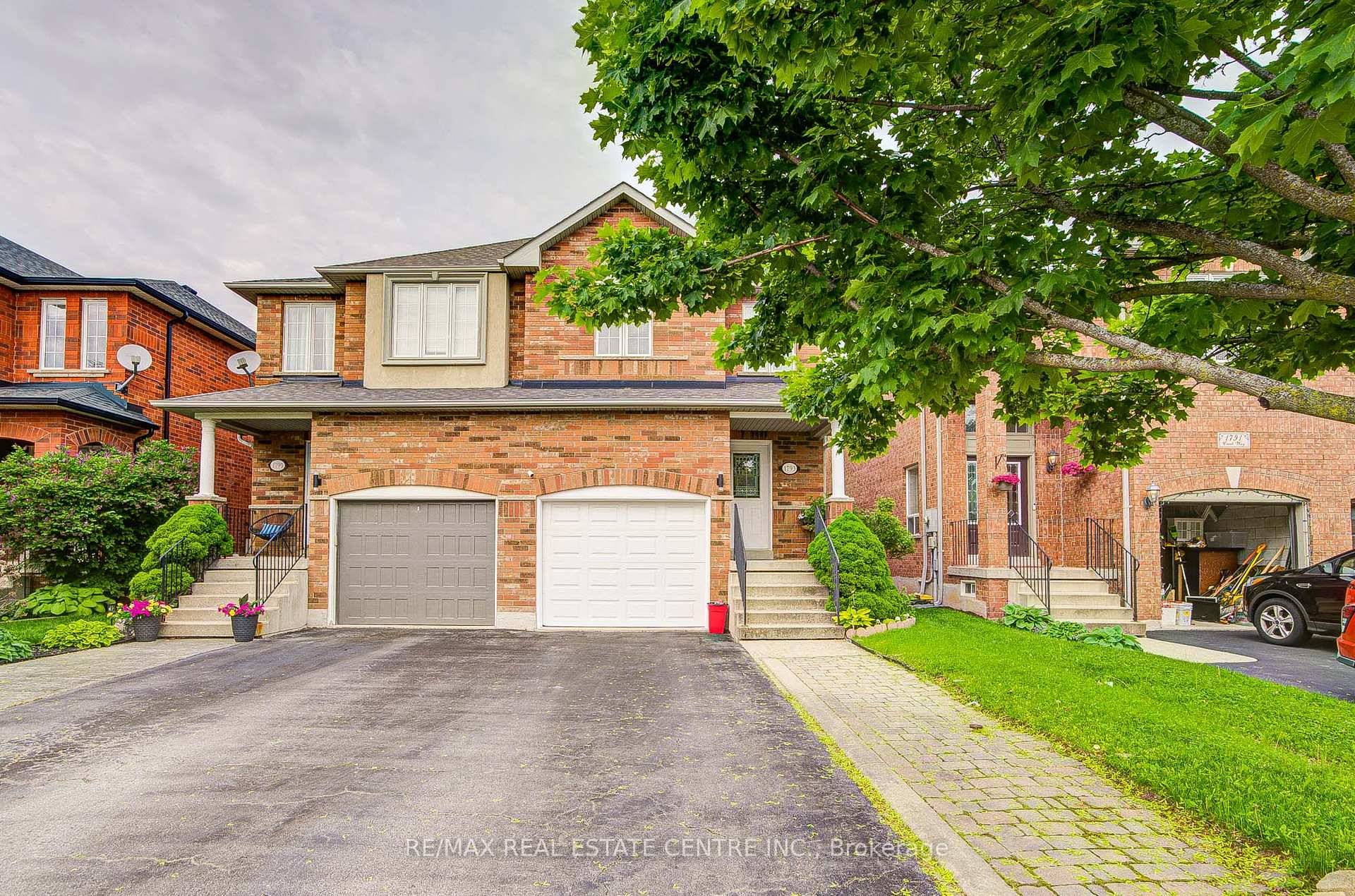 Welcome to this beautifully maintained semi detached gem backing onto a serene ravine in Burlington's sought after Corporate neighbourhood.