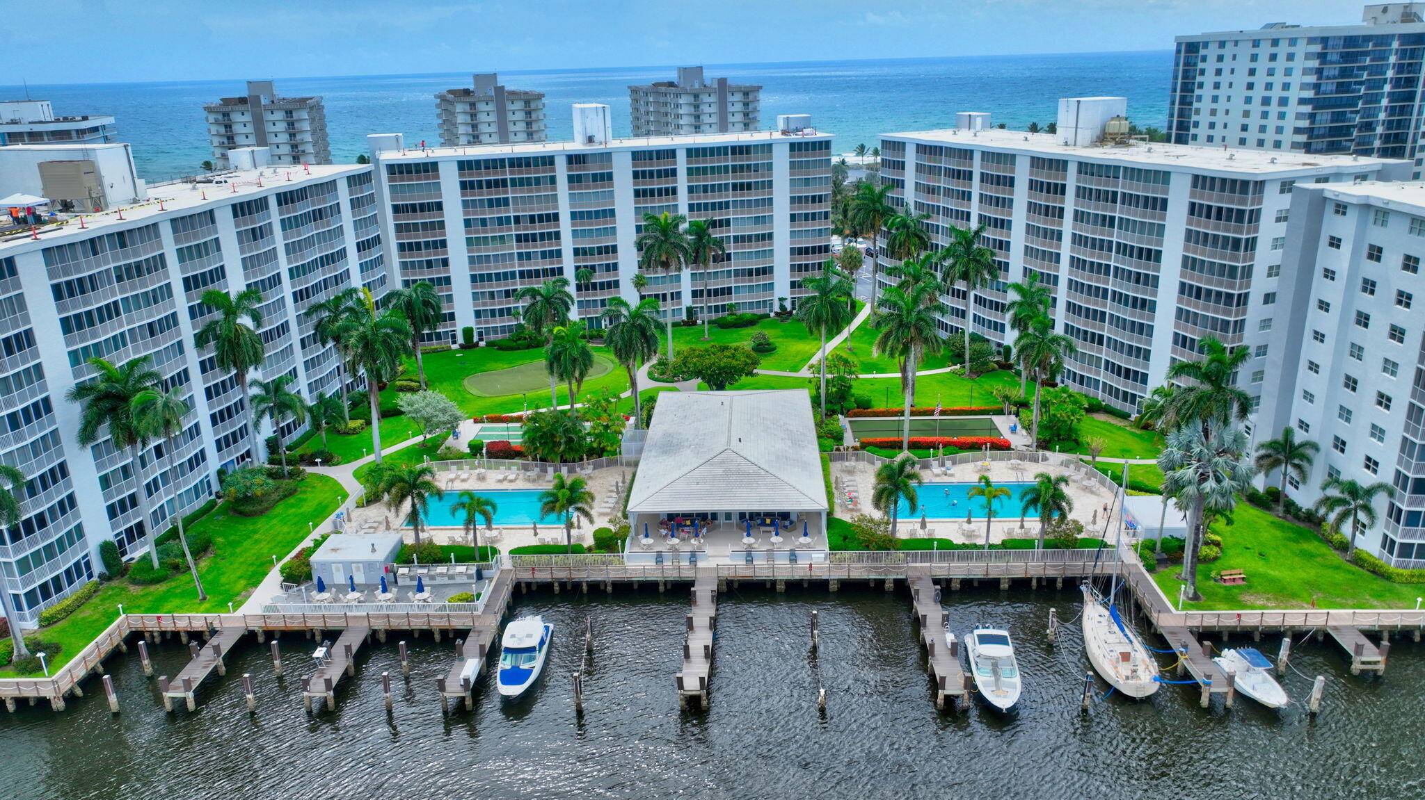 Trade the cold for coastal luxury spend your winter in style at this stunning, fully renovated retreat !