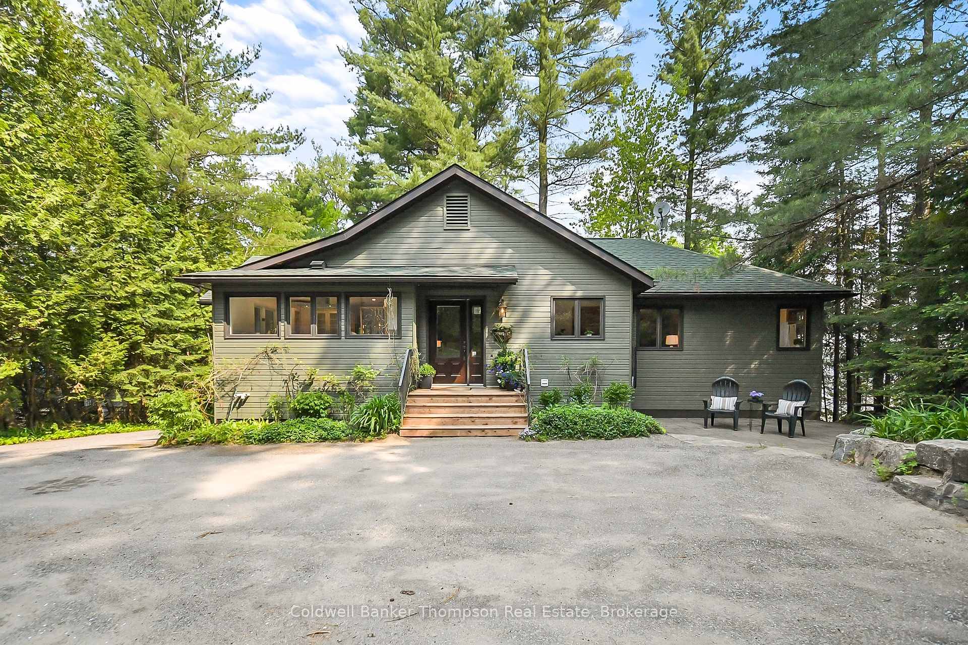 This is your opportunity to own a piece of heaven on the crystal clear waters of Lake of Bays in the coveted south shore where generations have cherished this historic ...