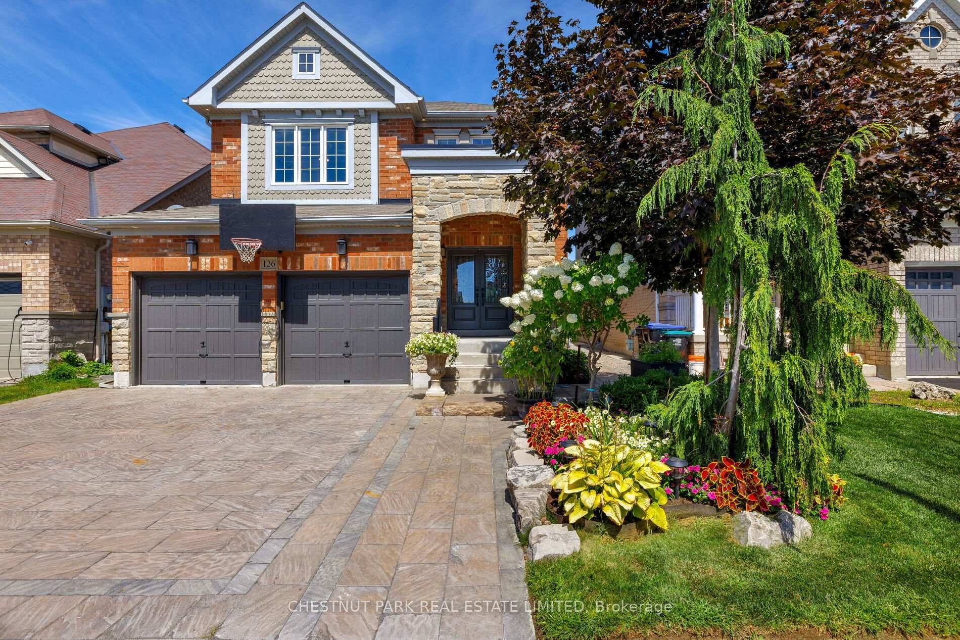 An Entertainers Dream Home !