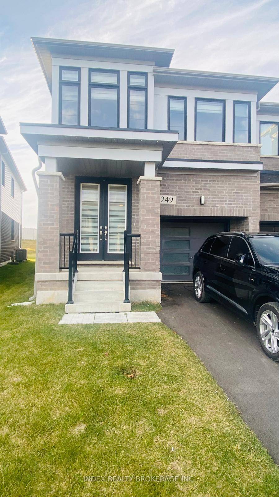 End Unit ! ! 2022 Built End Unit Freehold Townhouse Modern Look 4 Bedrooms and 3 Washrooms, Hardwood Main Floor, Oak Staircase, Open Concept Bright W Oversized Windows, 9FT Ceilings, ...
