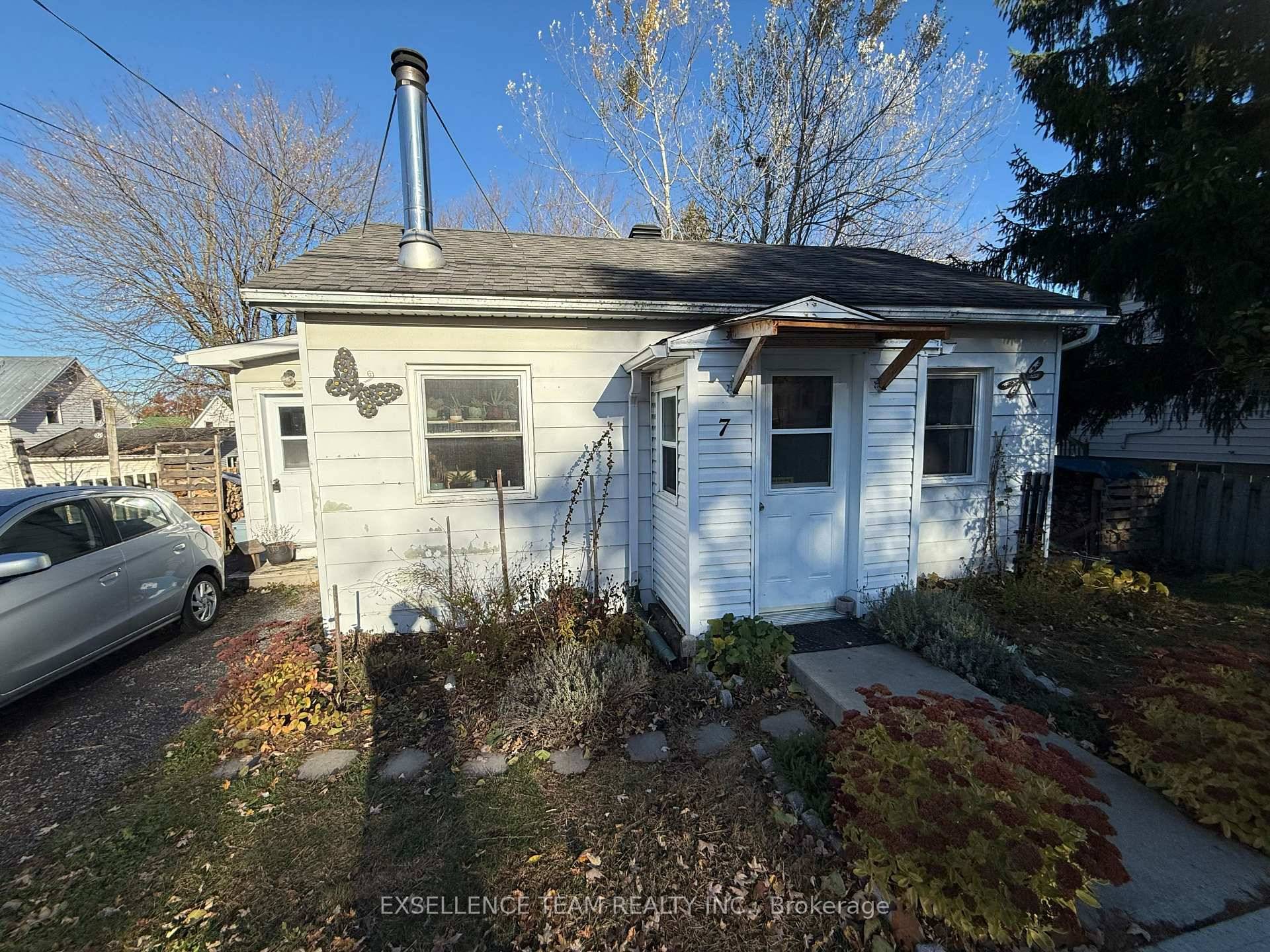 Tired of renting, here is your chance to enter home ownership, Mortgage payments could be between 800 1000 per month depending on deposit and credit Hydro is only 105 a ...