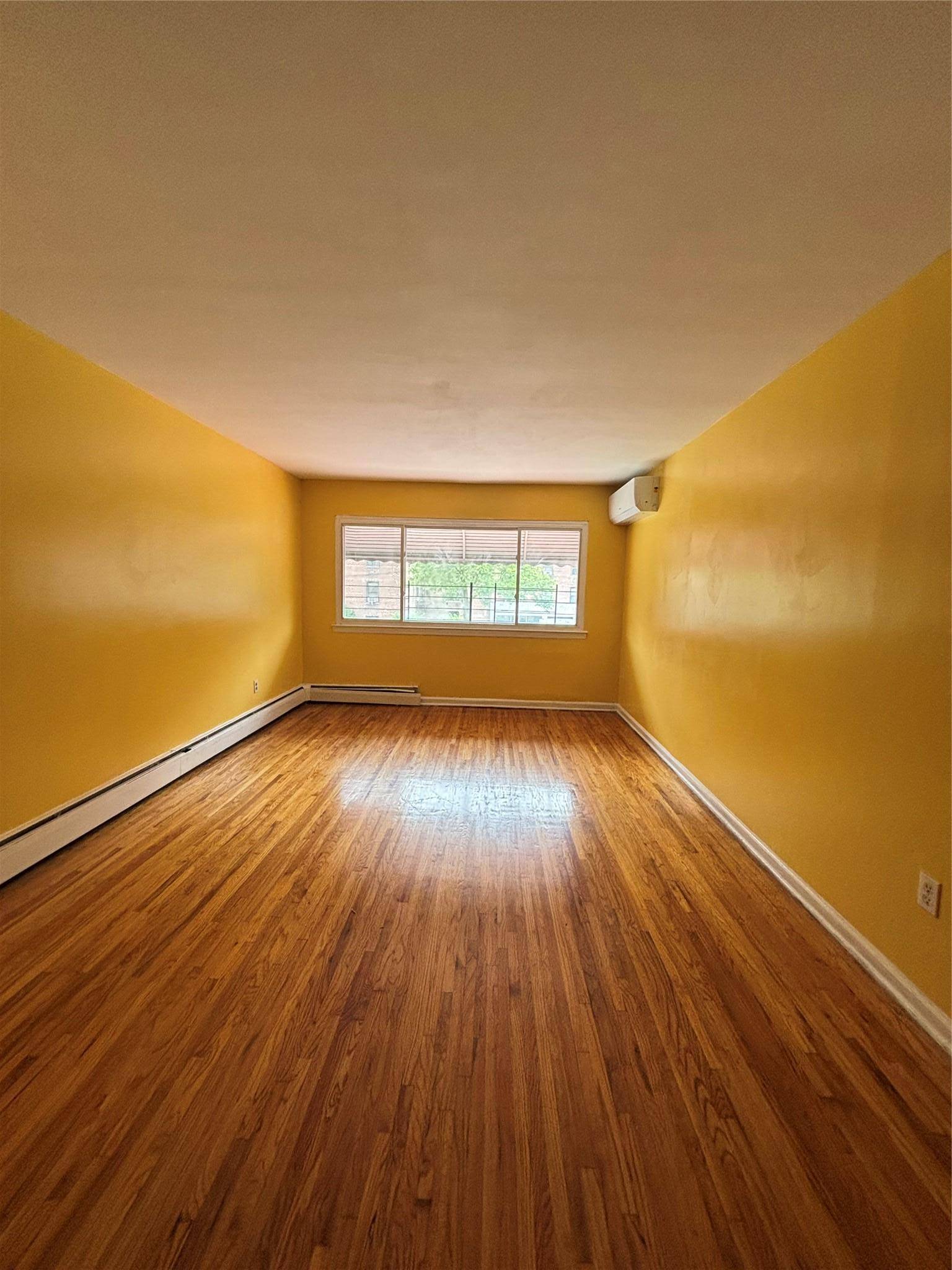 Large 3 bedroom 1 bathroom apartment is located on the second floor unit features three large bedrooms, Hardwood floors throughout, Central heat and air, Lots of closet space Close to ...