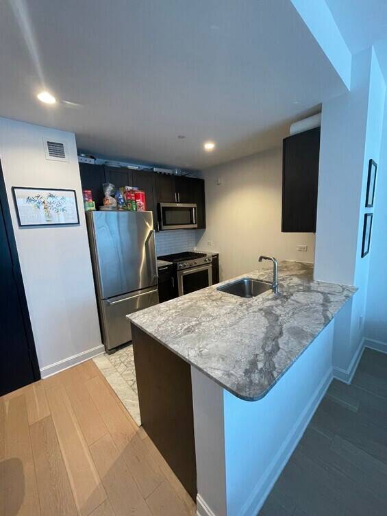 Best priced 2 bed 2 bath in the entire building with great views and the best amenities in the Upper West Side.