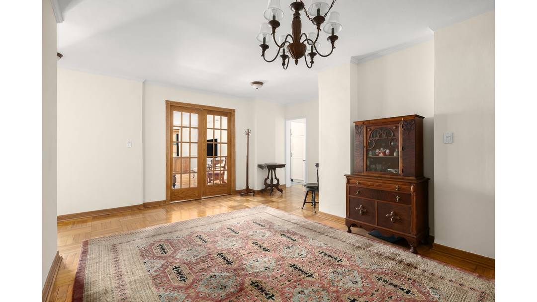 Welcome to residence 4DE at The Yorkgate, a beautifully proportioned three bedroom, two bathroom home offering a thoughtful layout and generous living spaces throughout.