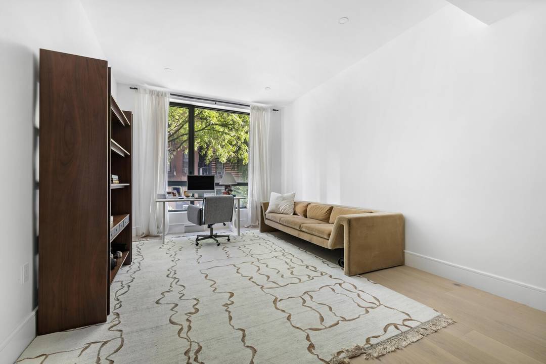 Charming 1 Bedroom with Oversized Windows and High Ceilings 674 Sq.