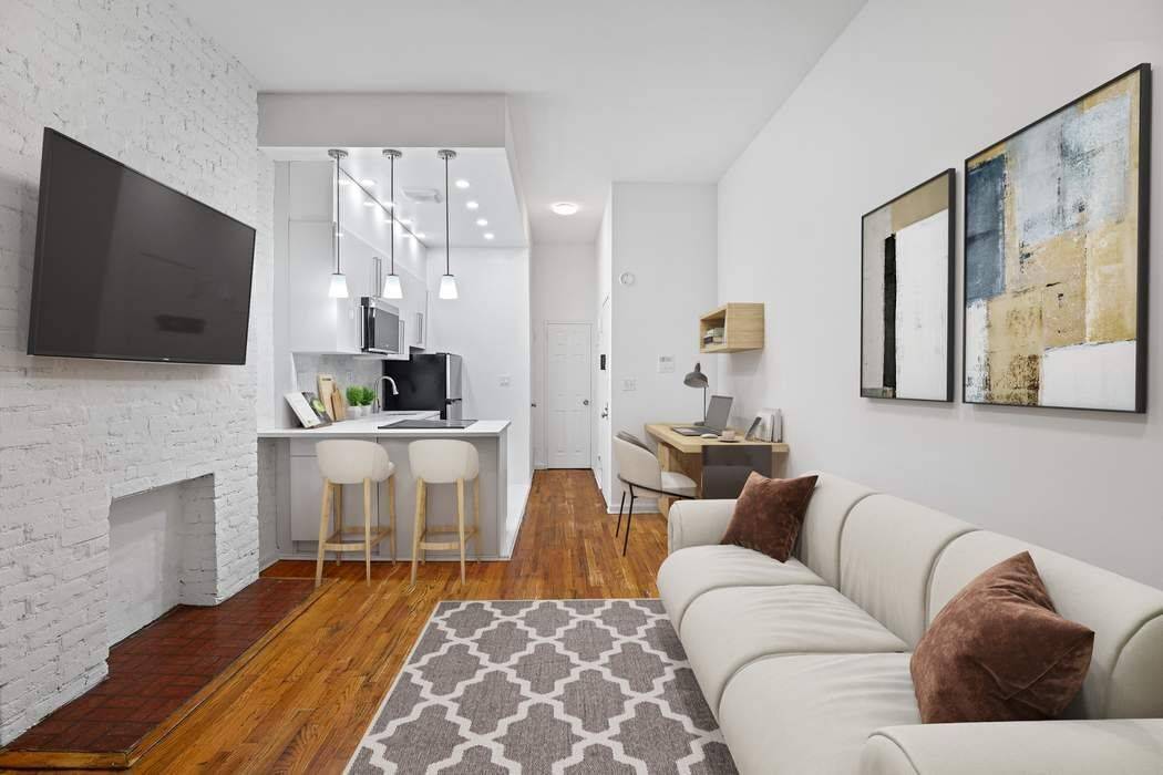 Unique Renovated Co op Duplex with exclusive use of Garden !