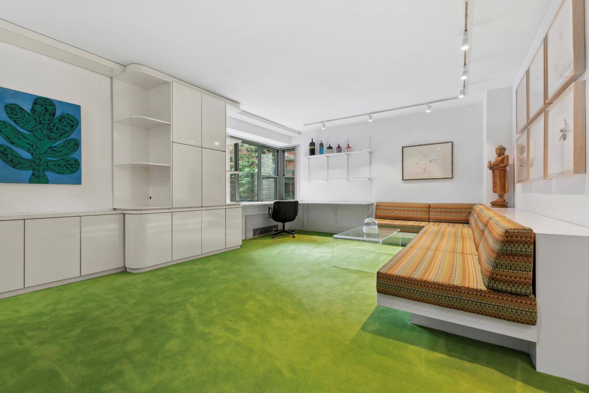 Apartment 2E at 2 Fifth Avenue offers an unparalleled opportunity to own a designer crafted studio in one of Greenwich Village's most coveted addresses.