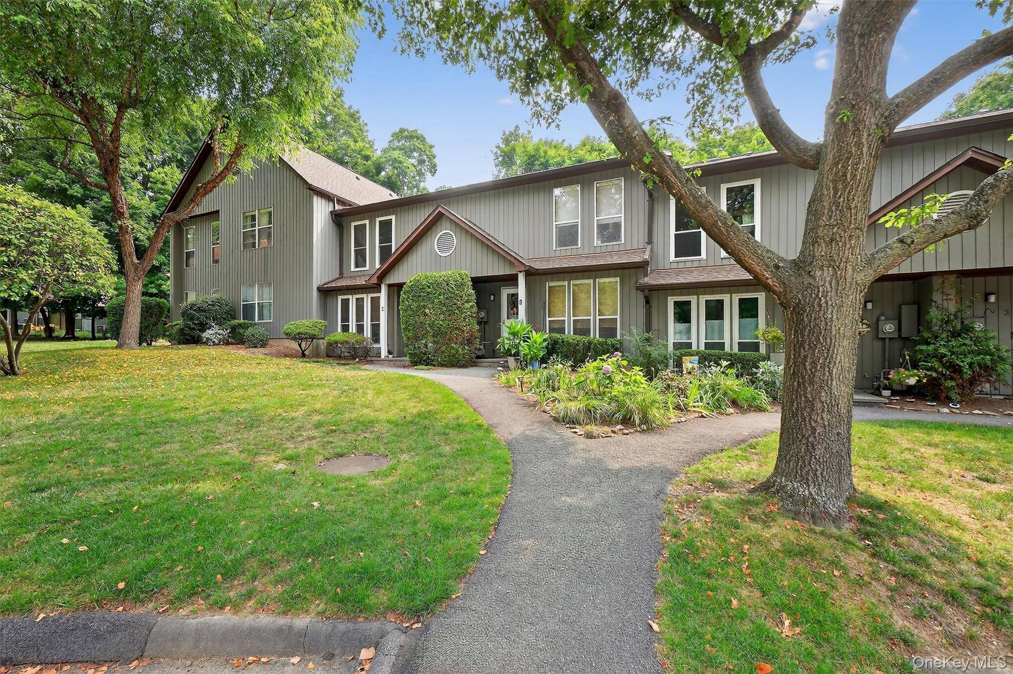 Welcome to this stunning townhouse, where contemporary elegance meets comfort in every corner.
