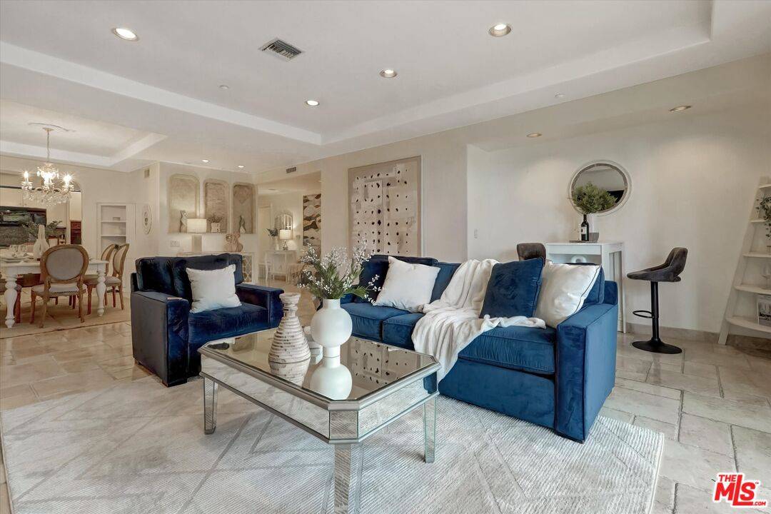 11952   Montana Ave 2BR Brentwood La