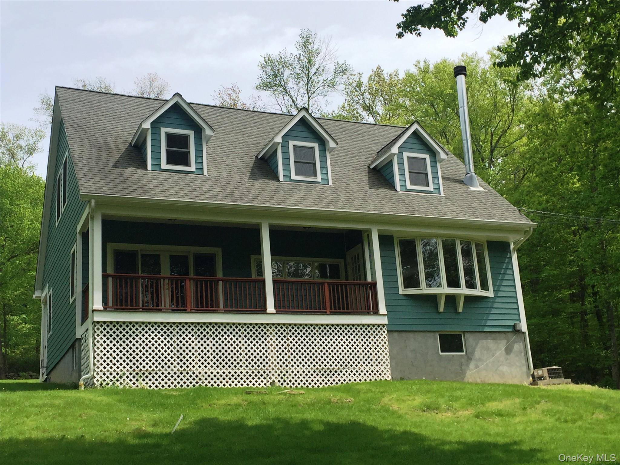 Lovely colonial home that was newly re built in 2005.