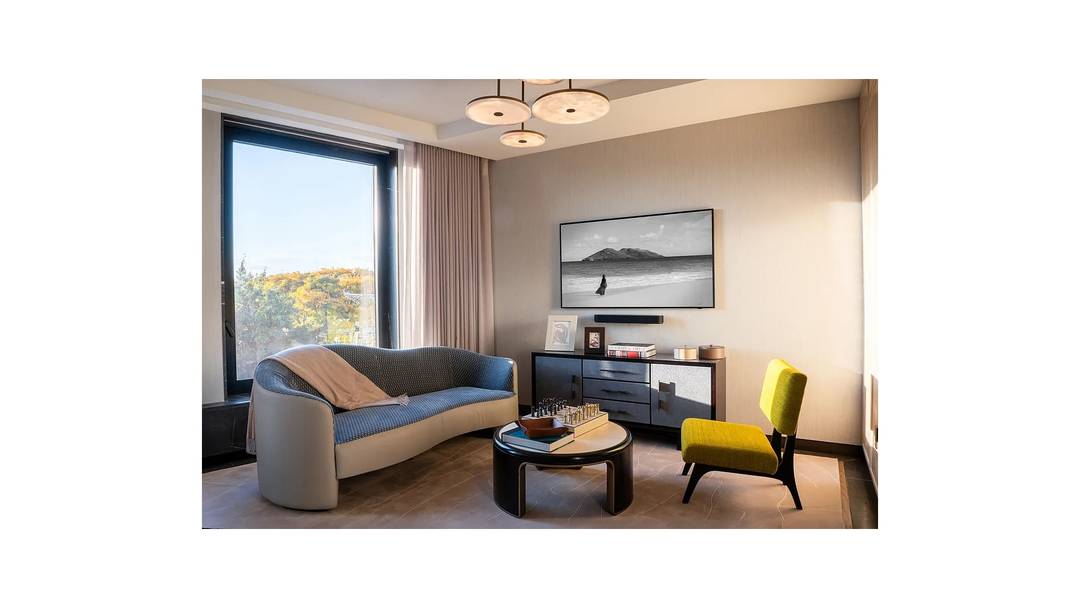FULLY FURNISHED amp ; SERVICED, WEST VILLAGE WATERFRONT OASIS Starting from 39, 500 month Residence 5A offers a charming one bedroom, two bathroom layout, with 811 sq.