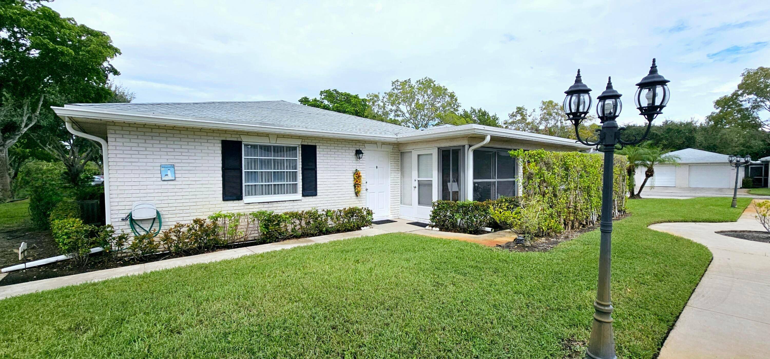 FABULOUS TURN KEY CONDO VILLA READY FOR YOU TO MOVE IN !