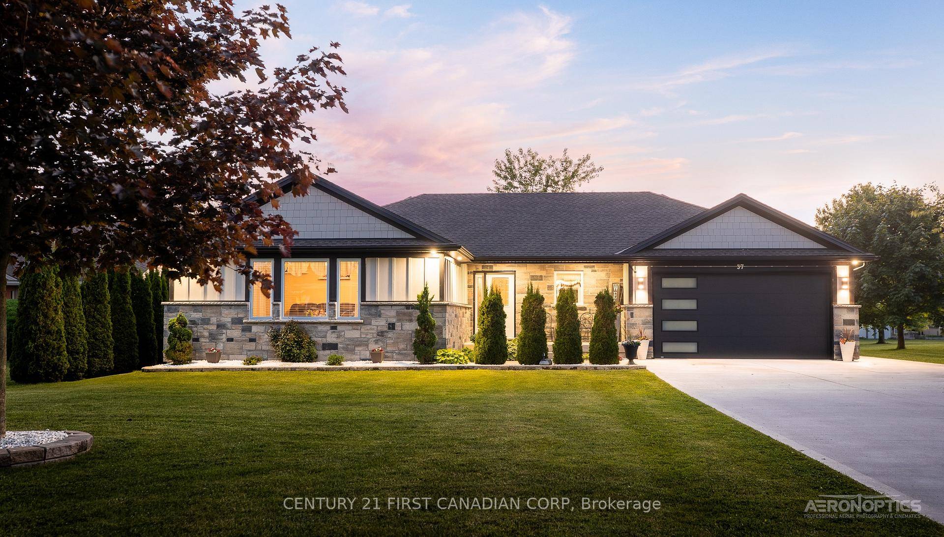 . 54 ACRE LOT 5 BEDROOMS COVERED CONCRETE DECK MASSIVE CONCRETE DRIVE If you're looking for peace and quiet, this is a must see !
