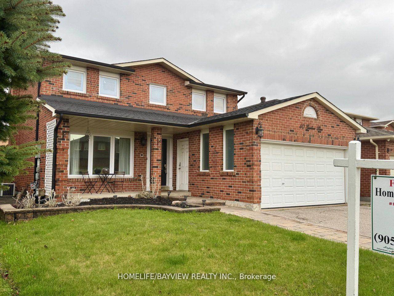 Extremely Well Maintained 4 Bedroom Home In One Of The Most Desirable Neighborhoods In Gates Of Maple Boasting a Very Practical amp ; Ideal Floor Plan With A Gourmet Kitchen, ...
