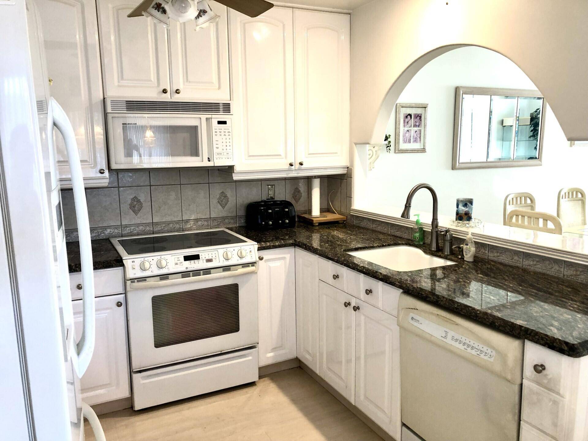 MOTIVATED SELLER, TURNKEY AND READY TO MOVE IN.