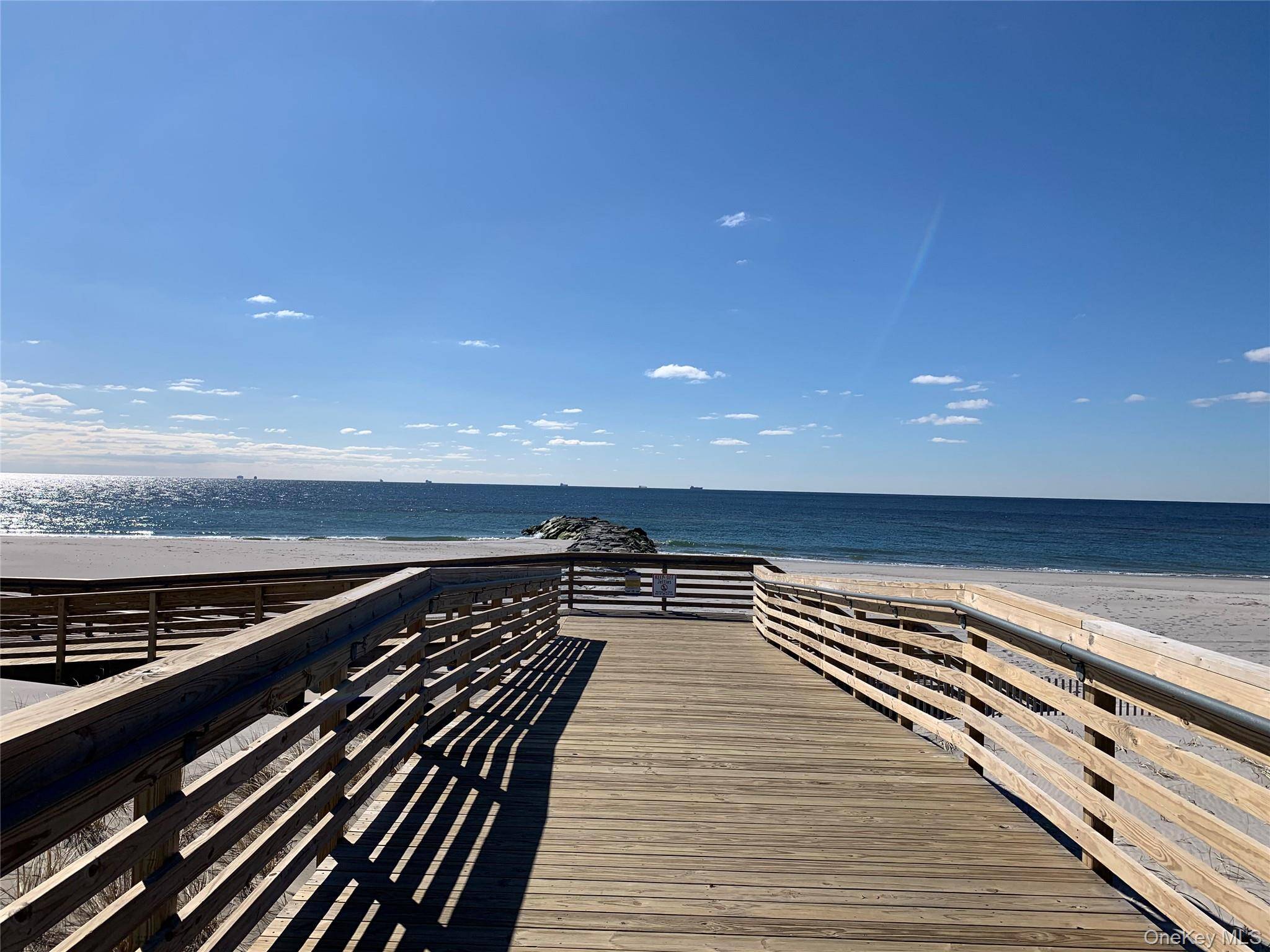 Experience luxurious oceanfront living at Beach Walk Landing in Long Beach with this beautiful 1 bedroom, 1 bathroom Fully Furnished apartment.