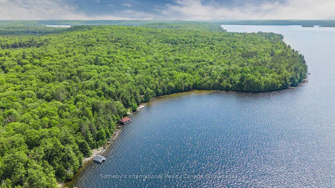 This remarkable estate, known as Balfron, is a once in a generation offering on Lake of Bays.