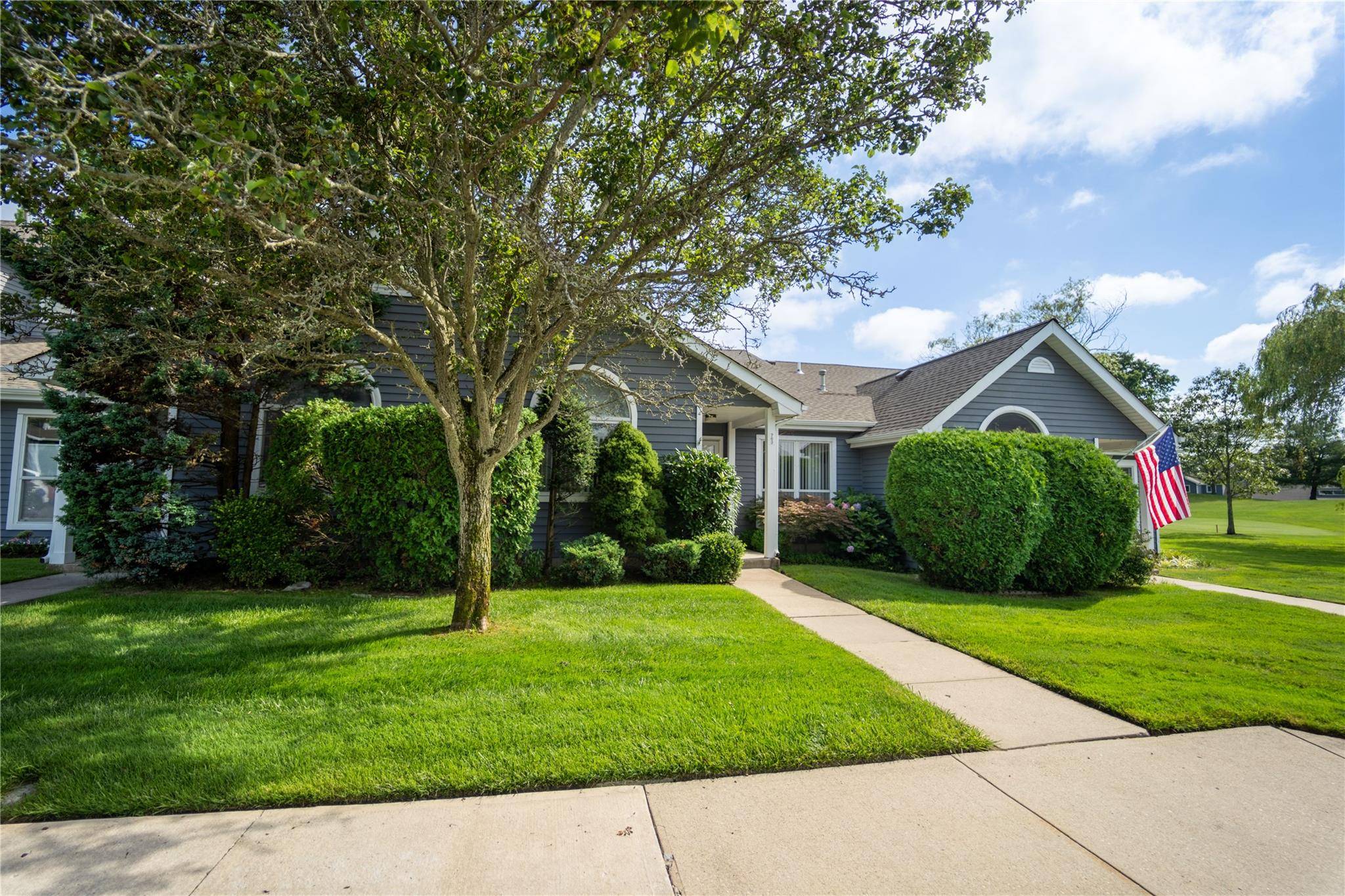 Welcome to Birchwood at Spring Lake !