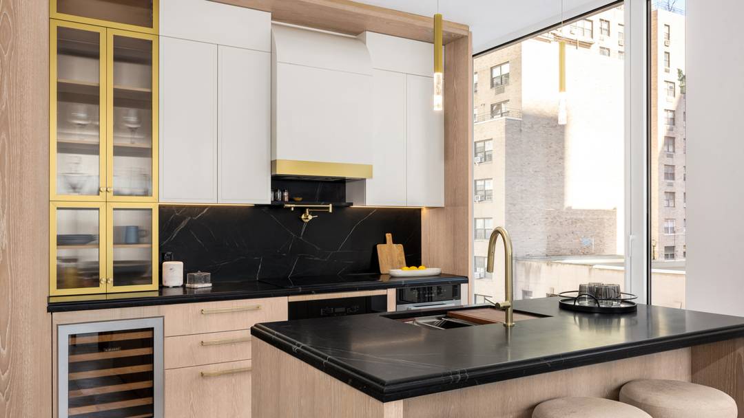 With interiors by the acclaimed Paris Forino Interior Design studio, Residence 2B at 660 Lexington is a thoughtfully planned 1, 163 square foot home offering two bedrooms and two bathrooms.