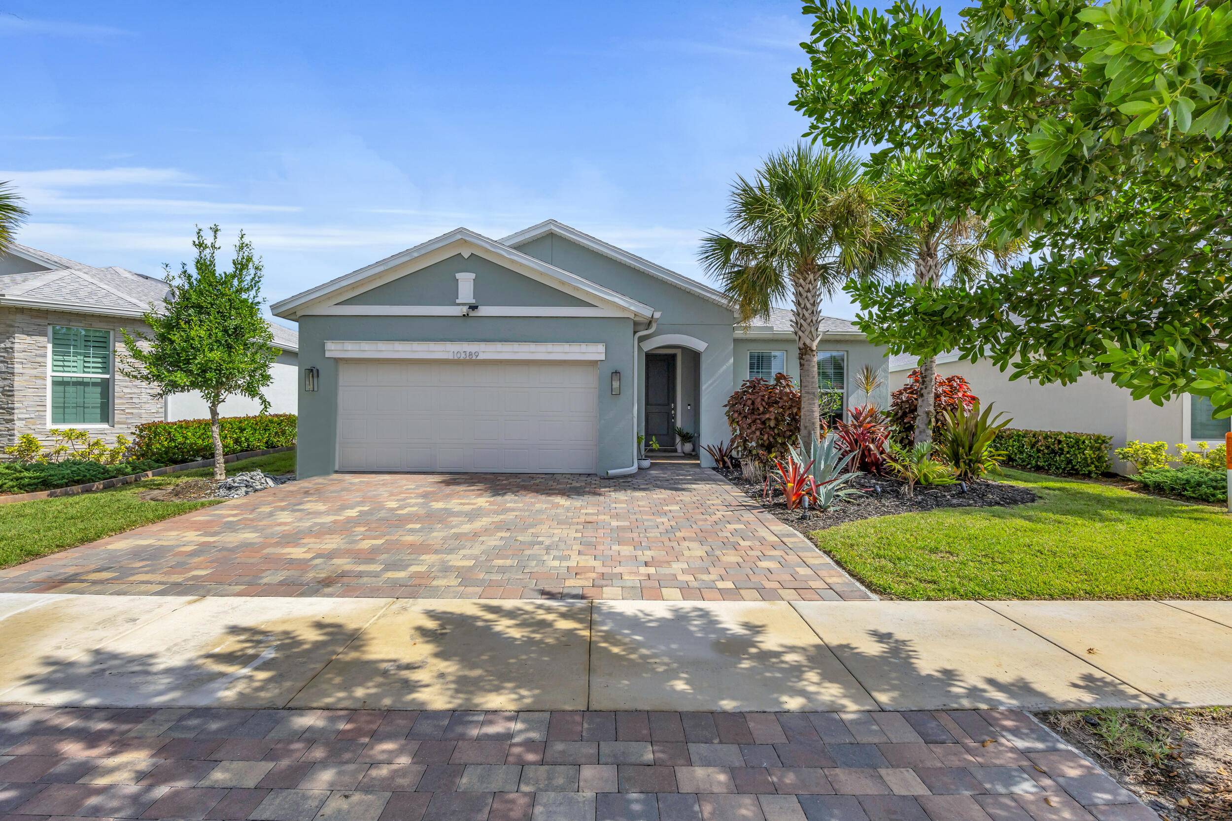 Beautiful 3 bedroom 2 bath with a den office or possibly a 4th bedroom in Heron Preserve at Tradition, a gated community.