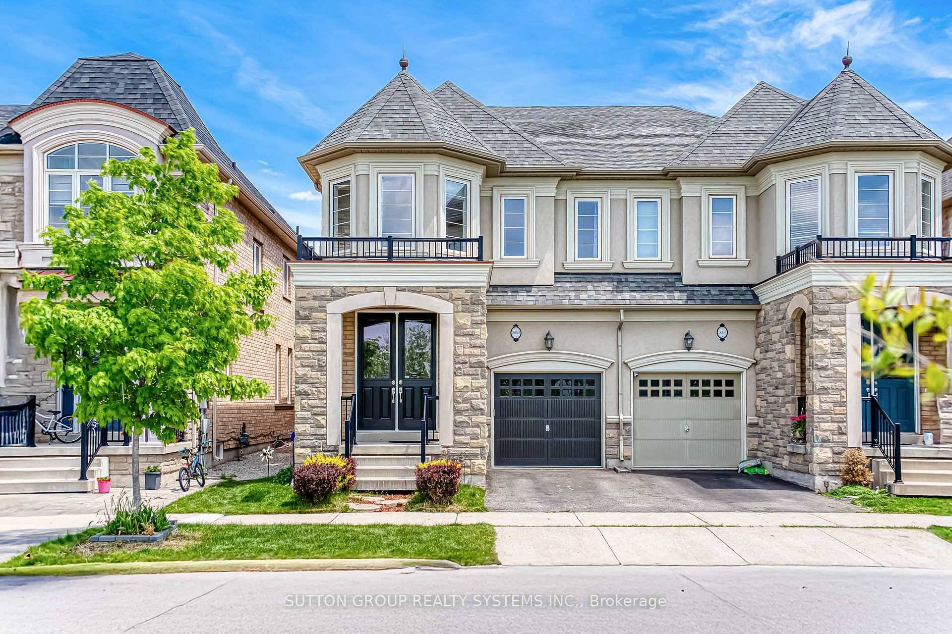 Welcome To Woodland Trails, One Of Oakville's Most Desirable Family Neighborhoods.