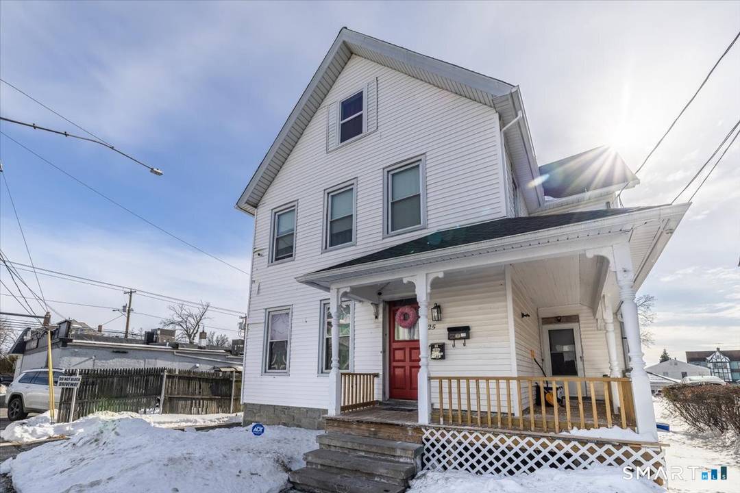 Well maintained multifamily investment property located in Bridgeport's desirable North End.