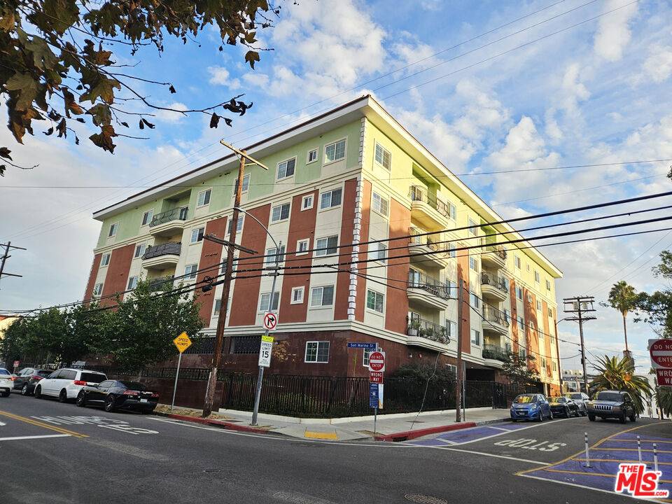 944 S Serrano Ave 3BR La