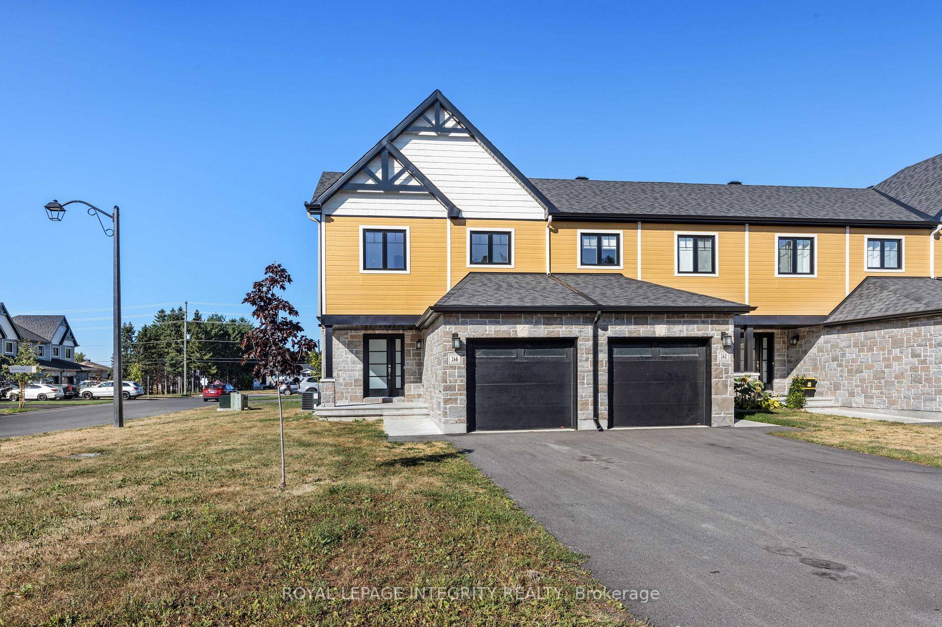 OPEN HOUSE Sunday, August 31 at 2 4PM The perfect blend of style, space, and sunlight welcome to your dream end unit townhome on a premium corner lot !