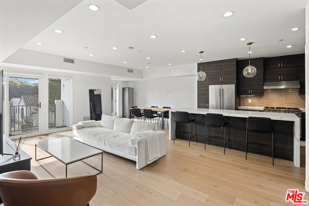 7365 Waring Ave 3BR Hollywood Hills East La