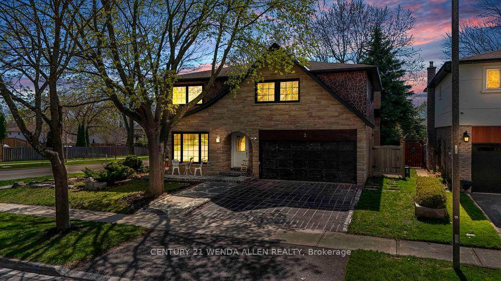 Welcome to 2 Ribblesdale Dr set in the heart of Whitby !