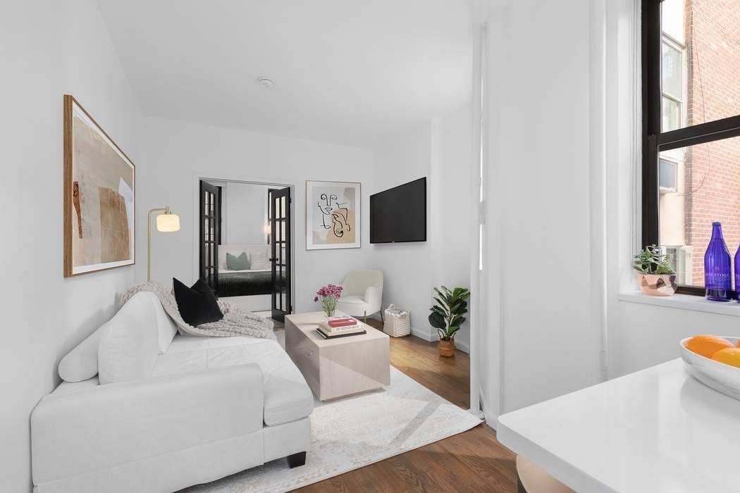Modern Nolita Living Renovated One Bedroom Prime Investment Nestled in a boutique, investor friendly cooperative on iconic Mulberry Street in Nolita, Residence 3E is a newly renovated home offering exceptional ...