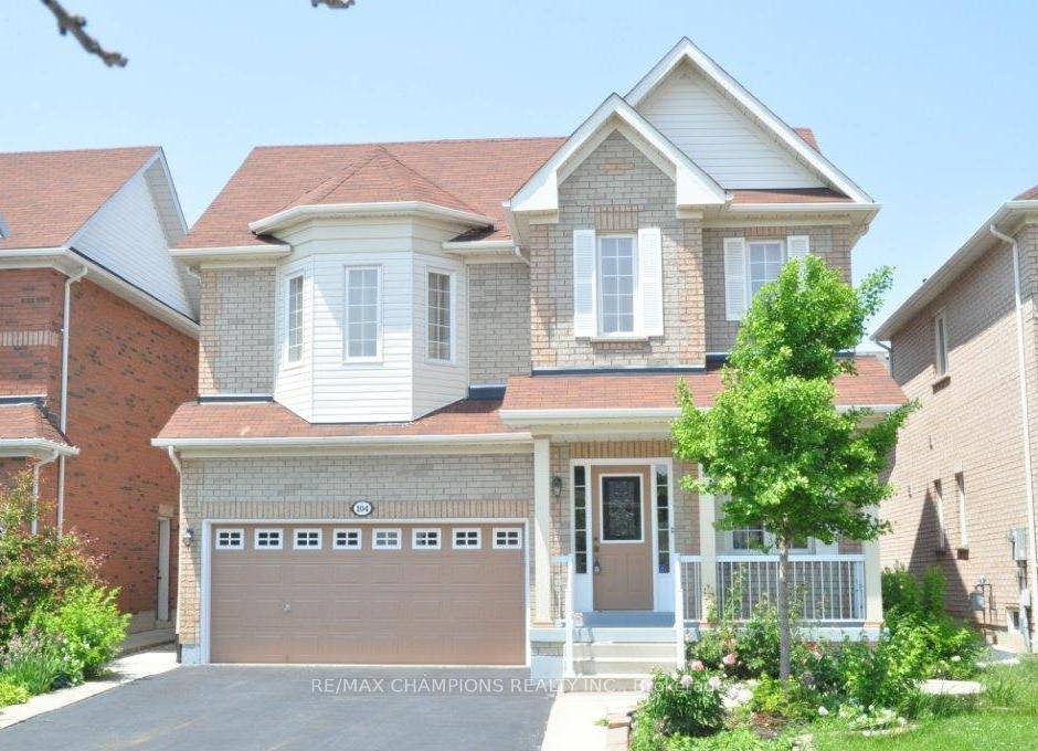 Bright amp ; Beautiful 4 2 Br, Detached Home In Sought After Neighborhood.