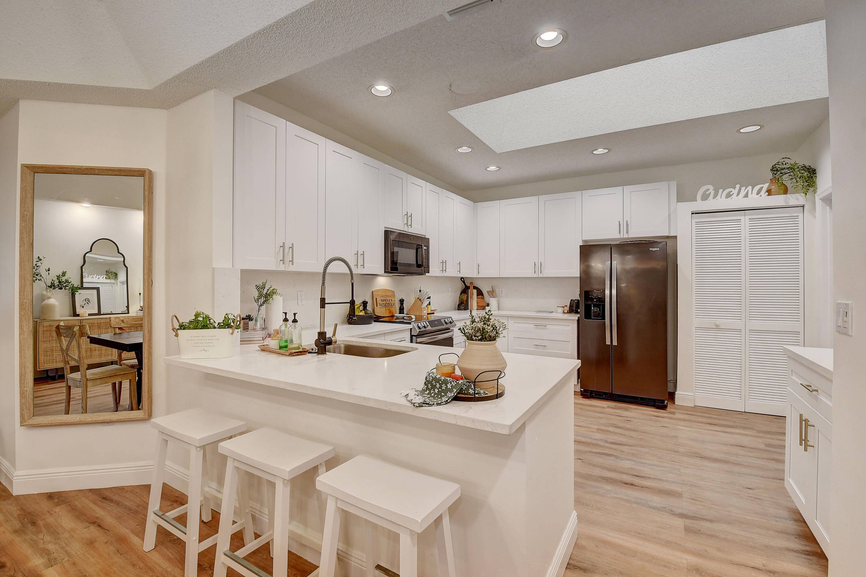 Recently renovated 2 2 condo plus office sunroom with and bonus murphy bed.