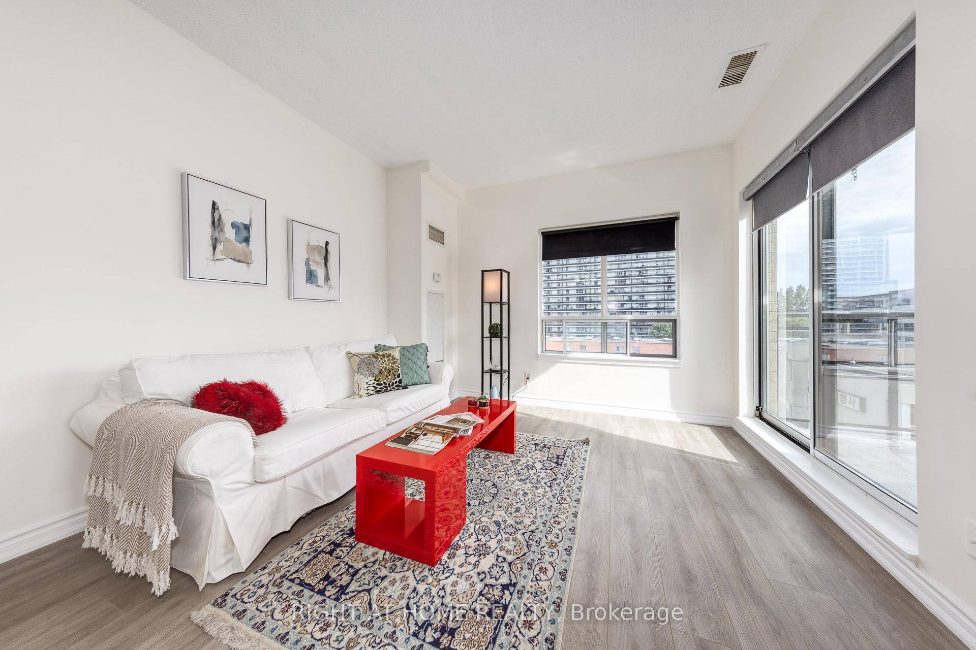 Stunning Penthouse Unit In Prime Yonge amp ; Finch Location.