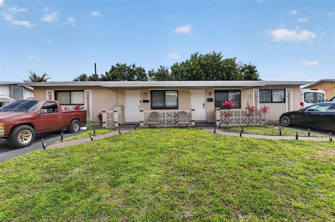 Turnkey income producing duplex in Hollywood, FL with tenants in place !