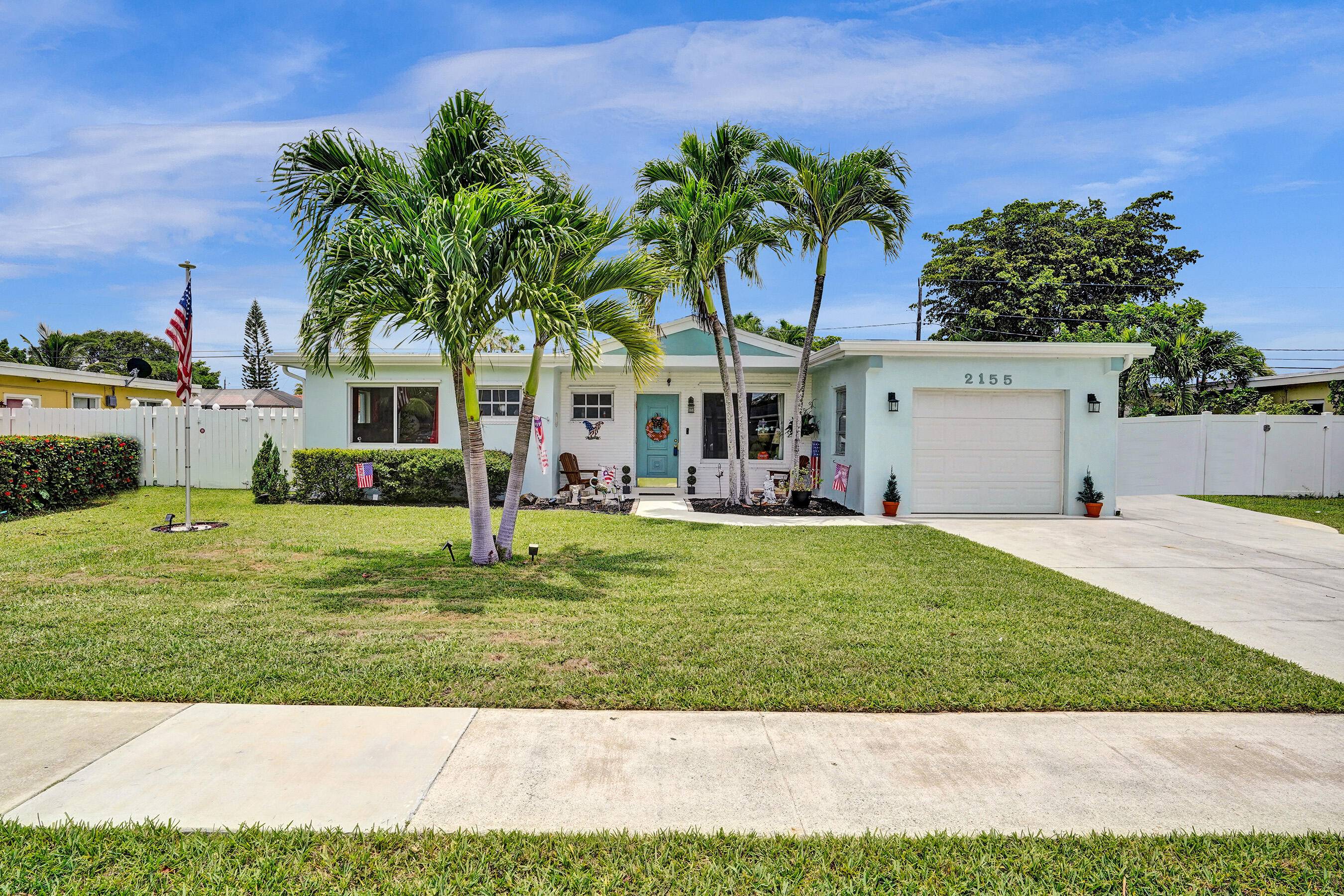 Pool home with 3 bedroom, plus den, 2 bathrooms, 1 car garage no HOA !