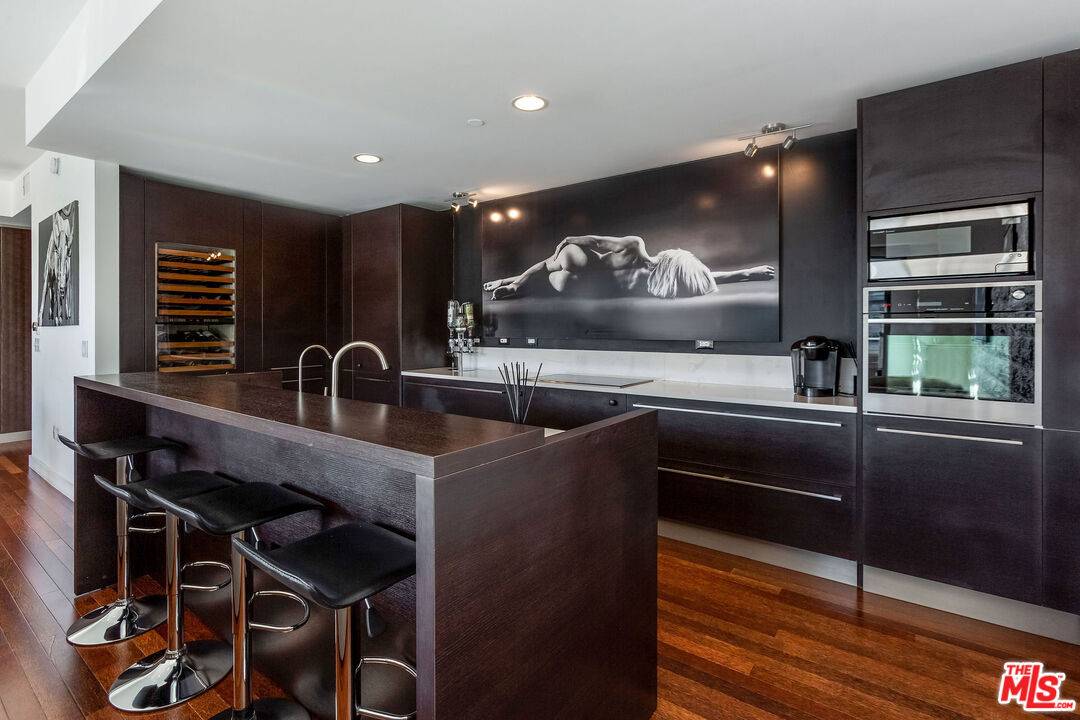 6250 Hollywood Blvd 1BR Hollywood Hills East La