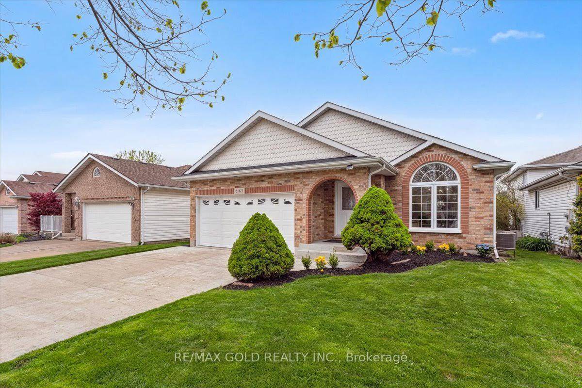 Welcome to this beautifully maintained bungalow, perfectly situated in one of Niagara Falls most mature and family oriented communities.