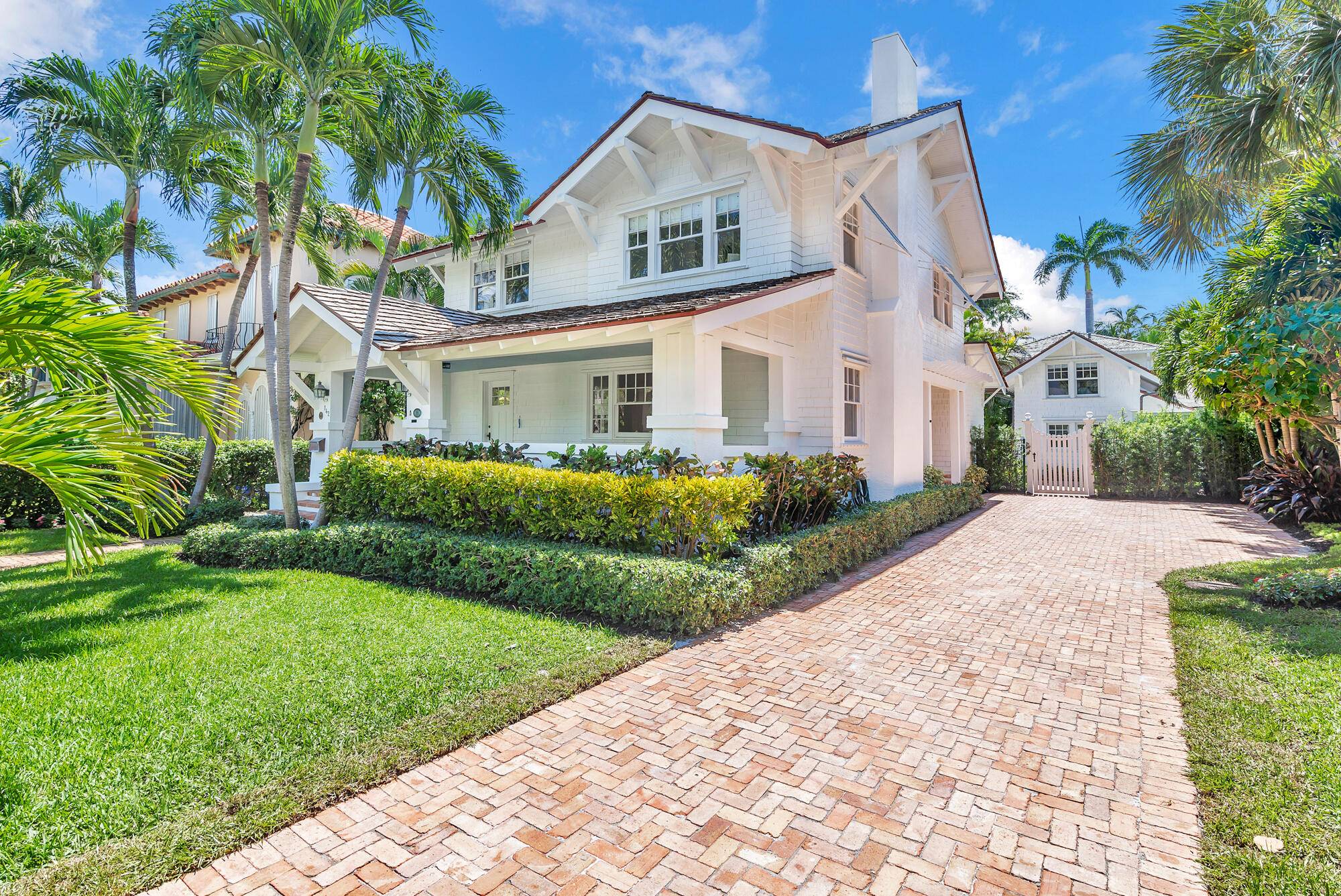 This fully renovated bungalow style cottage is the ultimate Palm Beach Rental.