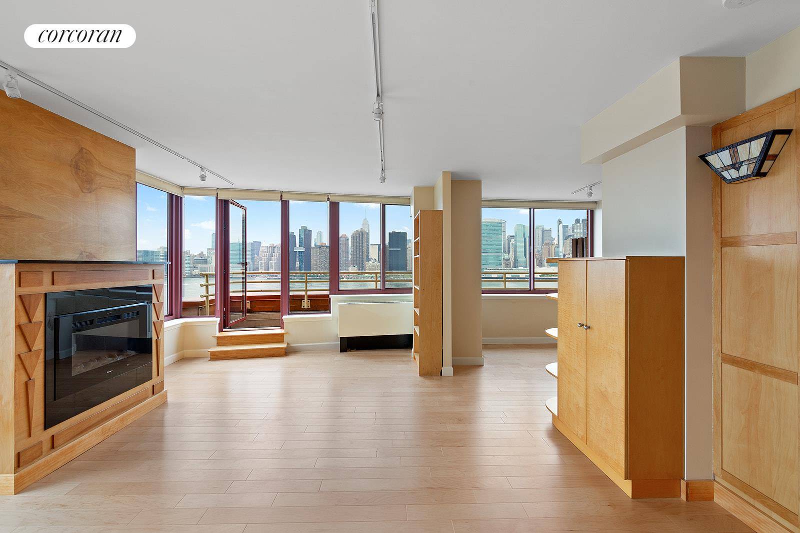 Manhattan views from every single room !