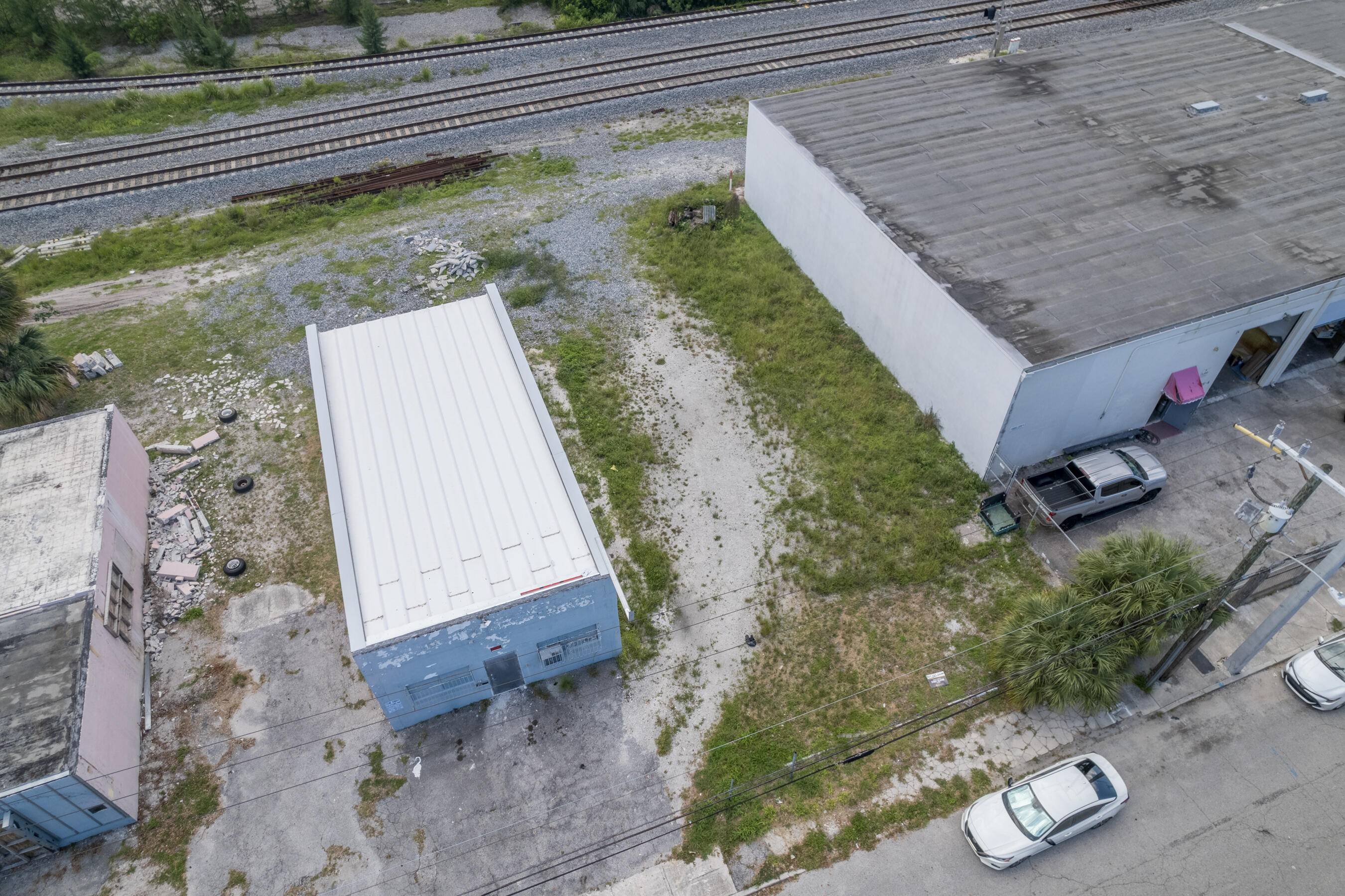 VACANT, CLEARED land with heavy foot traffic, minutes from the shops of Northwood and downtown WPB Located in the heart of the thriving business district, this 5000 sq.