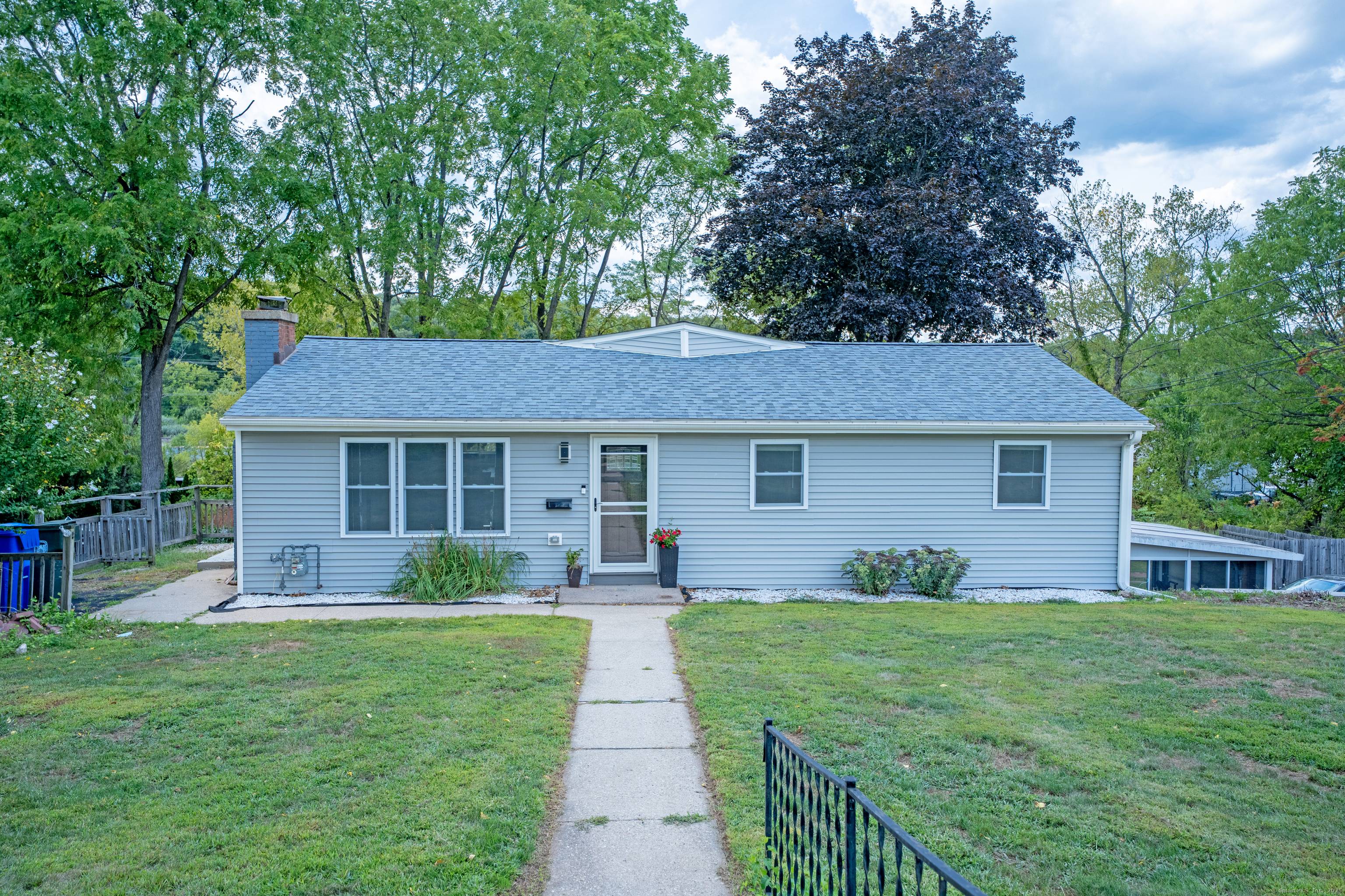 WOW ! Welcome to 31 Henry Ave, a stunning, fully renovated gem ready for you to call home !