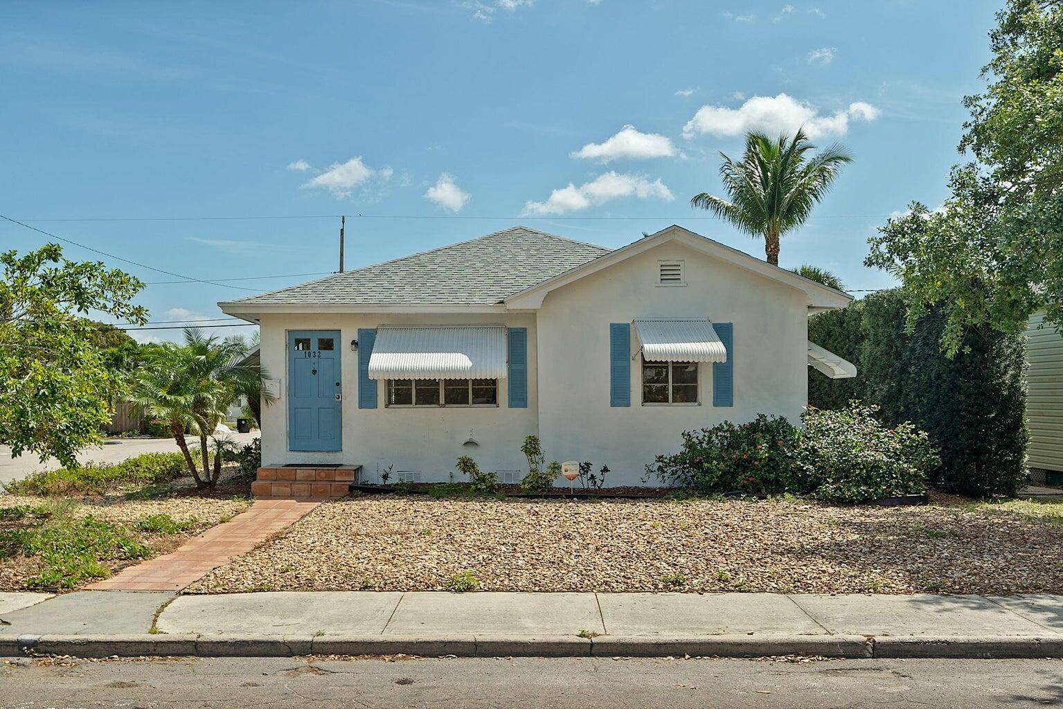 Two Mid Century single family detached homes on one lot.