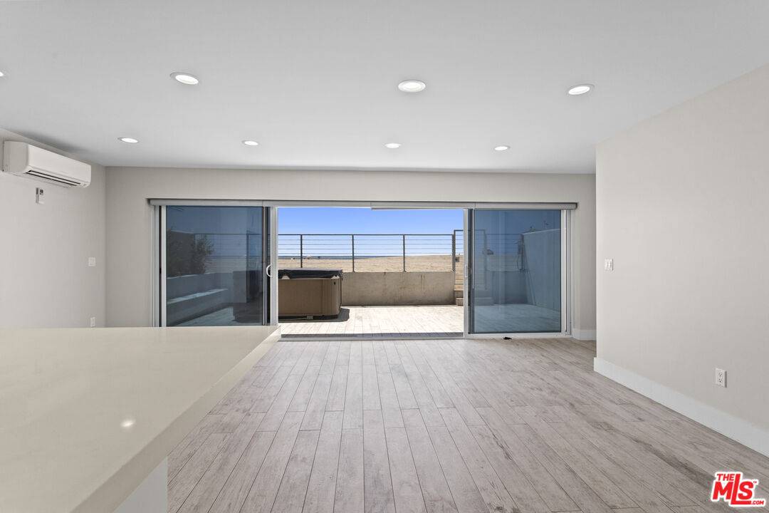 6955 Trolleyway 3BR La